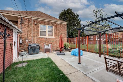 8121 S Champlain Ave, Chicago, IL 60619 photo 37