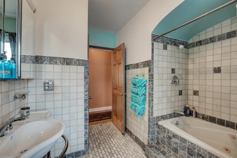 8121 S Champlain Ave, Chicago, IL 60619 photo 14