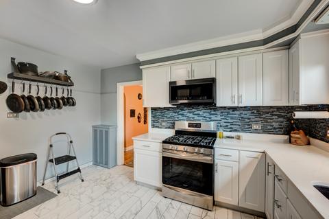 8121 S Champlain Ave, Chicago, IL 60619 photo 11