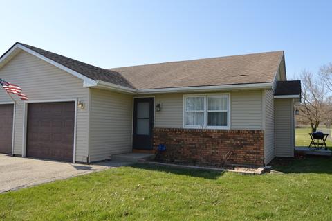155 Valley View Dr, Seneca, IL 61360 photo 4