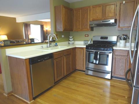 1383 Newcastle Ln, Bartlett, IL 60103 photo 7