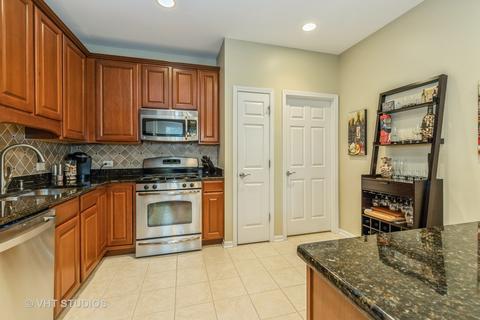 6375 Cunningham Ct, Gurnee, IL 60031 photo 5