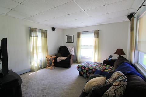261 E Myrtle St, Herscher, IL 60941 photo 4