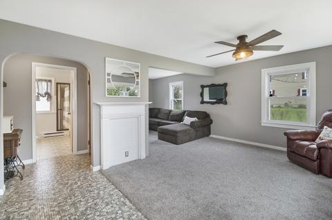 6 S310 4th St, Eola, IL 60519 photo 2