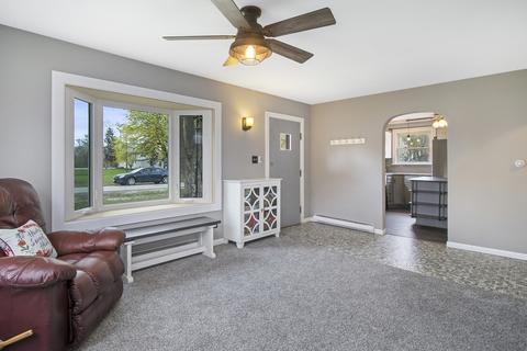 6 S310 4th St, Eola, IL 60519 photo 3