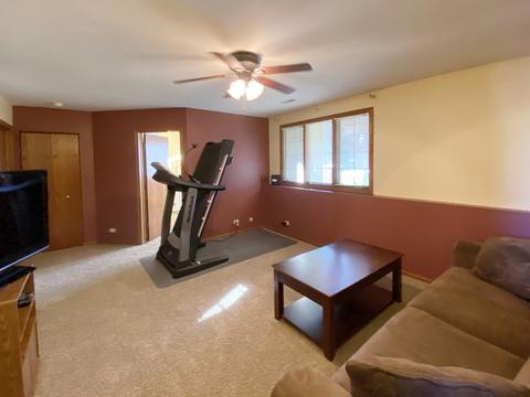 951 Ascot Dr, Elgin, IL 60123 photo 18