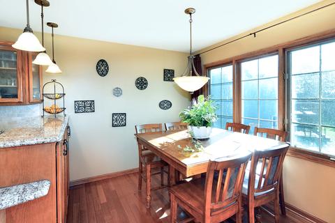951 Ascot Dr, Elgin, IL 60123 photo 9