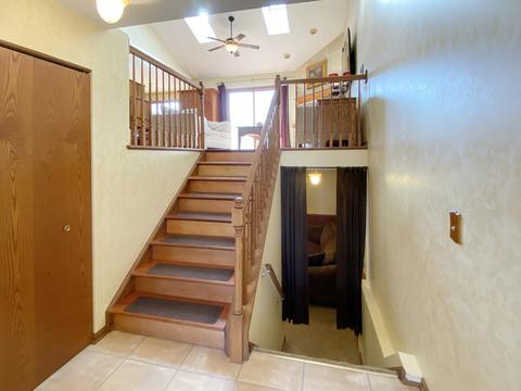 951 Ascot Dr, Elgin, IL 60123 photo 3