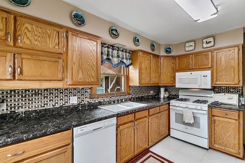 1435 Park St, Crete, IL 60417 photo 7