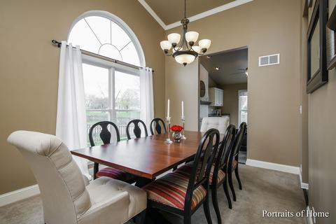 1129 Stonegate Ct, Bartlett, IL 60103 photo 4