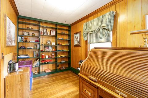 1616 N Riverside Dr, Mchenry, IL 60050 photo 9