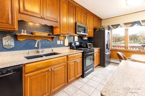 1616 N Riverside Dr, Mchenry, IL 60050 photo 6