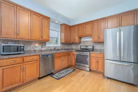 4419 W Riverside Dr, Plainfield, IL 60586 photo 8