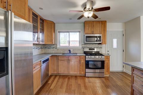 8842 Dee Rd #A, Des Plaines, IL 60016 photo 12