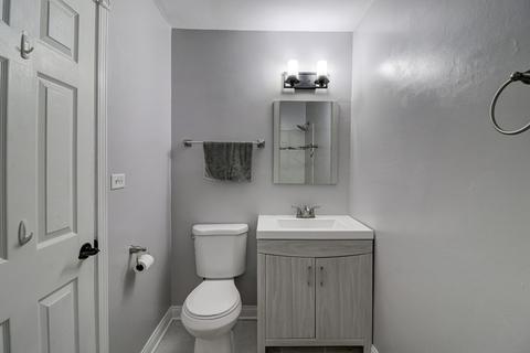 8842 Dee Rd #A, Des Plaines, IL 60016 photo 20