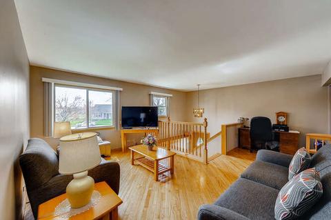 2210 Savannah Rd, Elgin, IL 60123 photo 6