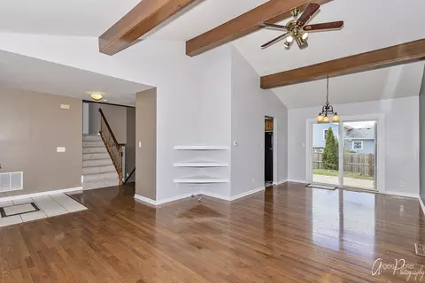 307 Augusta Dr, Mchenry, IL 60050 photo 5