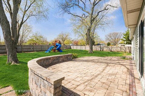 1636 Wadham Pl, Wheaton, IL 60189 photo 9