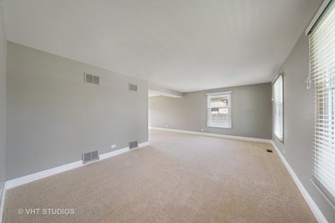 1636 Wadham Pl, Wheaton, IL 60189 photo 2
