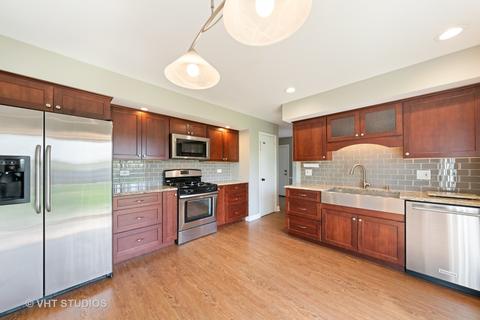 1636 Wadham Pl, Wheaton, IL 60189 photo 4
