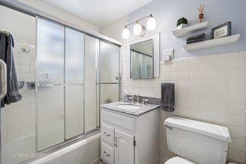 1586 E Algonquin Rd, Des Plaines, IL 60016 photo 14