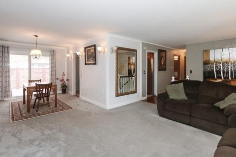 242 N Crest Ave, Bartlett, IL 60103 photo 7