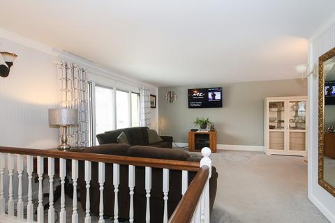 242 N Crest Ave, Bartlett, IL 60103 photo 4