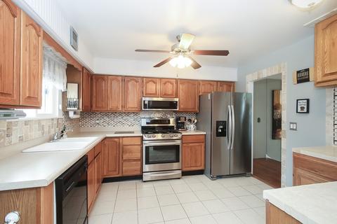 242 N Crest Ave, Bartlett, IL 60103 photo 9