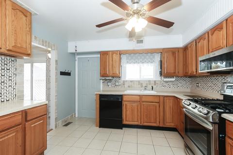 242 N Crest Ave, Bartlett, IL 60103 photo 10