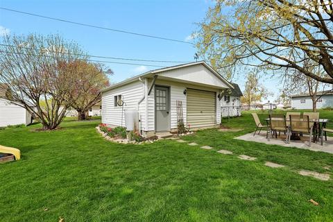 200 E North St, Danvers, IL 61732 photo 17