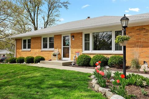 200 E North St, Danvers, IL 61732 photo 2