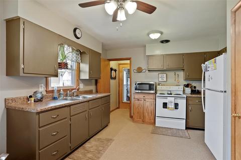 200 E North St, Danvers, IL 61732 photo 5