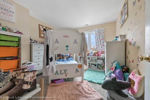 1464 Stonebridge Cir #9E, Wheaton, IL 60189 photo 6