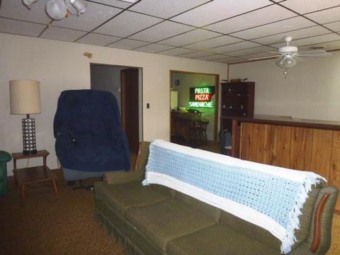 476 Maple St, Weldon, IL 61882 photo 3