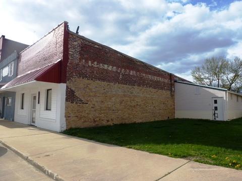 476 Maple St, Weldon, IL 61882 photo 17
