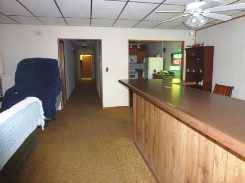 476 Maple St, Weldon, IL 61882 photo 2