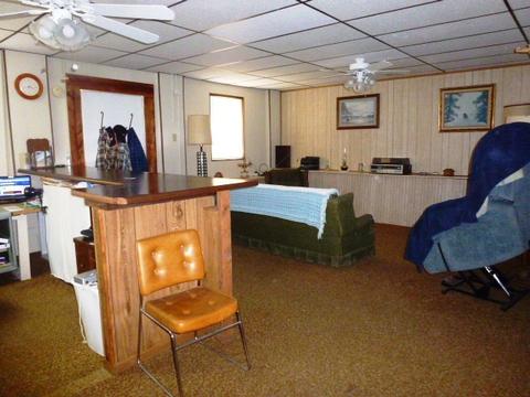 476 Maple St, Weldon, IL 61882 photo 4
