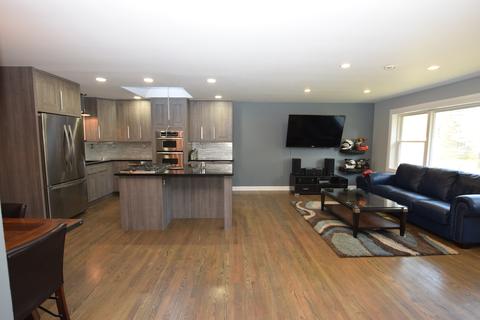 100 Beach Dr, Algonquin, IL 60102 photo 5