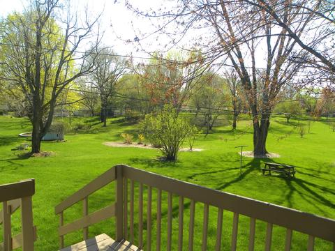 145 Howard Ave, East Dundee, IL 60118 photo 4
