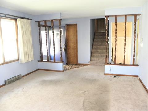 145 Howard Ave, East Dundee, IL 60118 photo 5