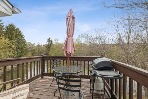 6535 Snug Harbor Dr, Willowbrook, IL 60527 photo 8