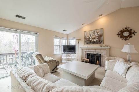 6535 Snug Harbor Dr, Willowbrook, IL 60527 photo 6