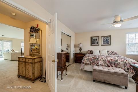 6535 Snug Harbor Dr, Willowbrook, IL 60527 photo 10