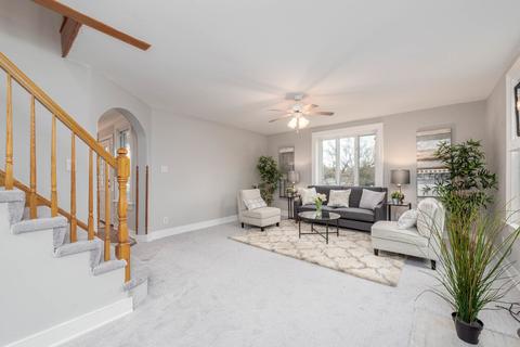 110 W Oneida Ave, Bartlett, IL 60103 photo 9