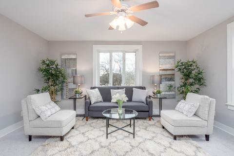 110 W Oneida Ave, Bartlett, IL 60103 photo 8