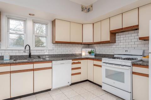 110 W Oneida Ave, Bartlett, IL 60103 photo 16