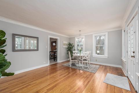 110 W Oneida Ave, Bartlett, IL 60103 photo 4