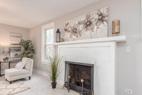 110 W Oneida Ave, Bartlett, IL 60103 photo 10
