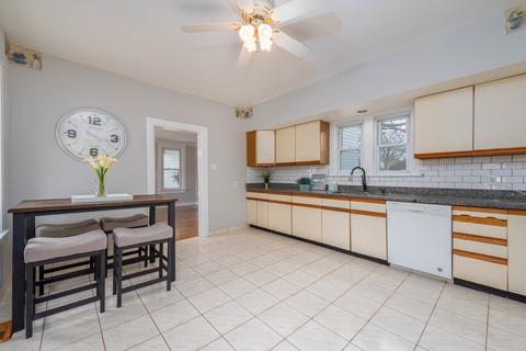 110 W Oneida Ave, Bartlett, IL 60103 photo 15