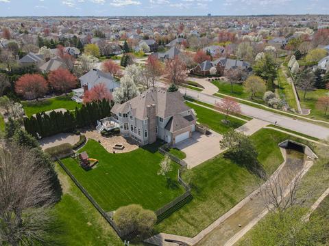 1807 Hackberry Rd, Bloomington, IL 61704 photo 9